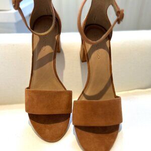 Bernardo Belinda Honey Suede Open Toe Block Heel - Great Condition